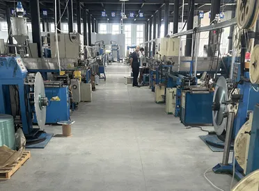 Atelier de production de câbles optiques